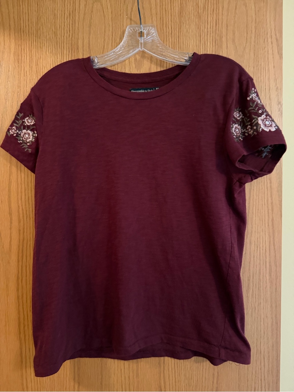 Abercrombie & Fitch Short Sleeve Tee with Floral Sleeve Embroidery - Burgundy